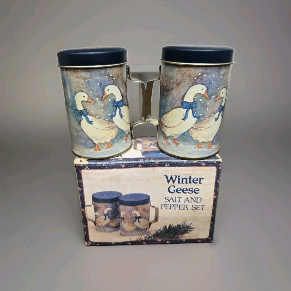 Vintage Winter Geese Salt & Pepper Shaker Set w/ Box Cottagecore Farmhouse